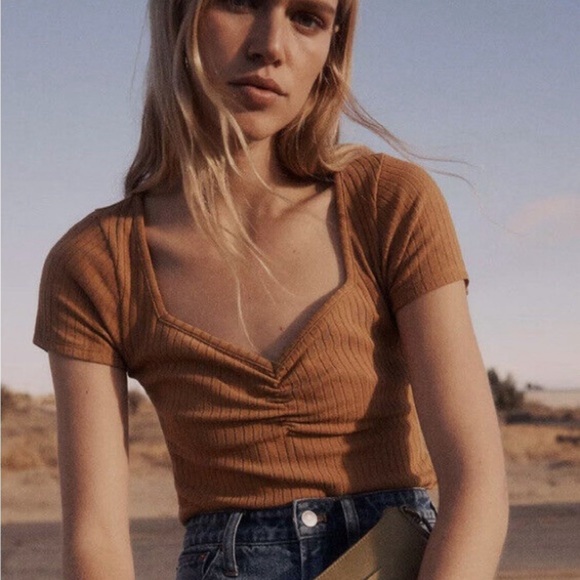 Madewell Ribbed Sweetheart Tee - Picture 1 of 3